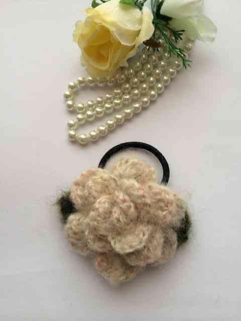 ハンドメイド ヘアゴム 薔薇 モヘア ベージュ ガーリー axes好き < 女性ファッション  ハンドメイド ヘアゴム 薔薇 モヘア ベージュ ガーリー axes好き < 女性ファッションの