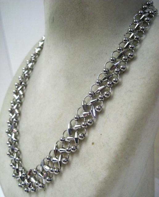 �ɔ��i Pt850 �S�[�W���X�ȃ{�����[���̂���v���`�i�̃l�b�N���X41.5cm �� �����A�N�Z�T���[/���v�� 