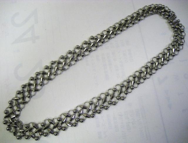 �ɔ��i Pt850 �S�[�W���X�ȃ{�����[���̂���v���`�i�̃l�b�N���X41.5cm �� �����A�N�Z�T���[/���v�� 