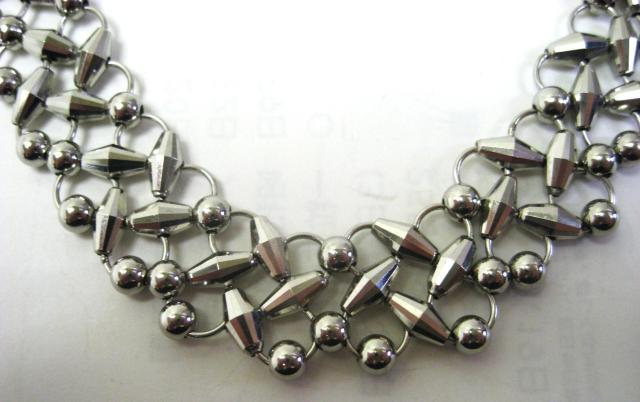 �ɔ��i Pt850 �S�[�W���X�ȃ{�����[���̂���v���`�i�̃l�b�N���X41.5cm �� �����A�N�Z�T���[/���v�� 