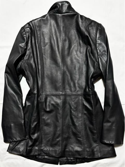 美品 ARTICLE COM 高級 柔らか 羊革 ラム レザー ジャケット 黒 秋 冬 アウター コート シンプル フェミニン 系 < 女性ファッション  美品 ARTICLE COM 高級 柔らか 羊革 ラム レザー ジャケット 黒 秋 冬 アウター コート シンプル フェミニン 系 < 女性ファッションの