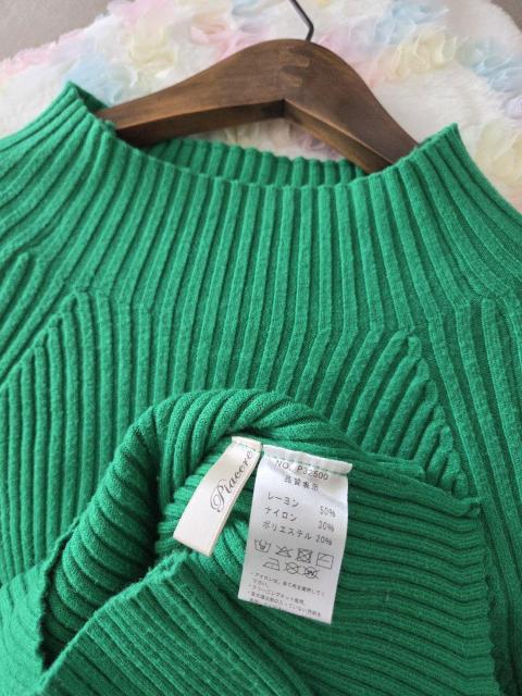 Piacere/ニット★華やかグリーンのリブニット < 女性ファッション Piacere/ニット★華やかグリーンのリブニット < 女性ファッションの