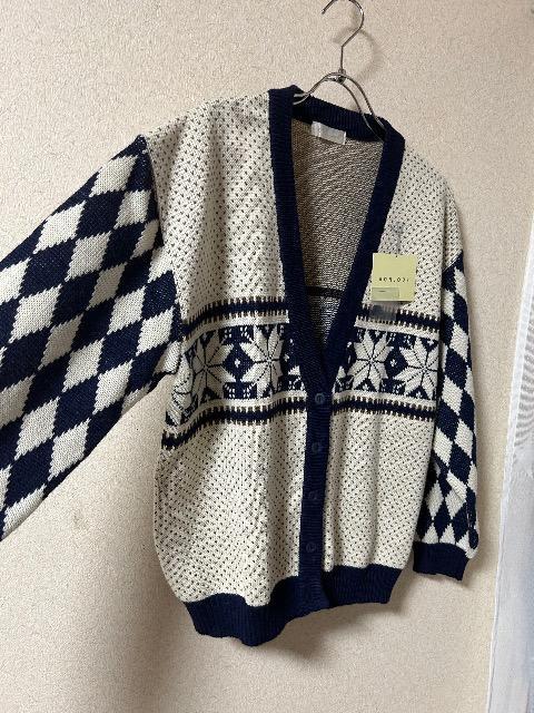 新品タグ付きBONJOUR★ウール100%総柄カーディガン < 女性ファッション 新品タグ付きBONJOUR★ウール100%総柄カーディガン < 女性ファッションの