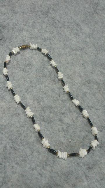 【即決】BLACK×white◆バイカラーシェルネックレス < 女性アクセサリー/時計  【即決】BLACK×white◆バイカラーシェルネックレス  < 女性アクセサリー/時計の