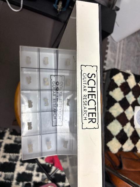 使用済みシェクターブランド名入ピックケース20枡 < ホビー  使用済みシェクターブランド名入ピックケース20枡 < ホビーの