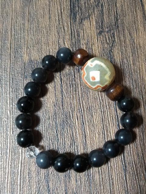 丸い天珠とアイスオブシディアンのブレスレット < 女性アクセサリー/時計  丸い天珠とアイスオブシディアンのブレスレット  < 女性アクセサリー/時計の