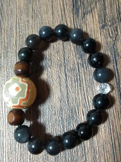 丸い天珠とアイスオブシディアンのブレスレット < 女性アクセサリー/時計  丸い天珠とアイスオブシディアンのブレスレット < 女性アクセサリー/時計の