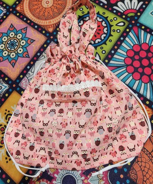 薄ピンク生地に可愛いフクロウがいっぱいに外ポケットを付け 白色レースを付けた巾着バックです。 < ペット/手芸/園芸 薄ピンク生地に可愛いフクロウがいっぱいに外ポケットを付け 白色レースを付けた巾着バックです。 < ペット/手芸/園芸の