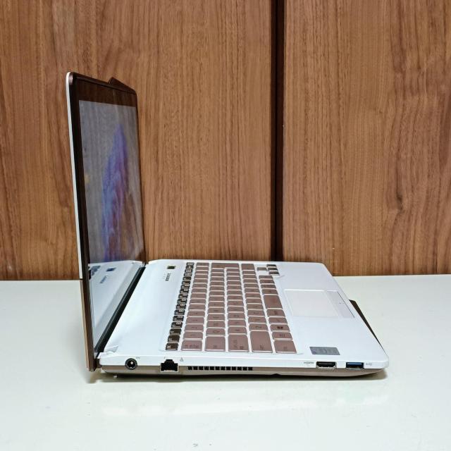 �m�[�g�p�\�R�� LIFEBOOK Corei5 ������8GB SSD256GB �^�b�`�p�l�� Web�J���� Windows11 �� PC�{��/���Ӌ@��� 