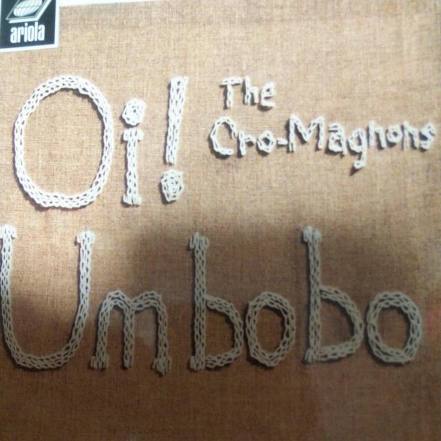 CD ザ・クロマニヨンズ Oi!Um bobo 帯なし ステッカー付き < タレントグッズ  CD ザ・クロマニヨンズ Oi!Um bobo 帯なし ステッカー付き < タレントグッズの