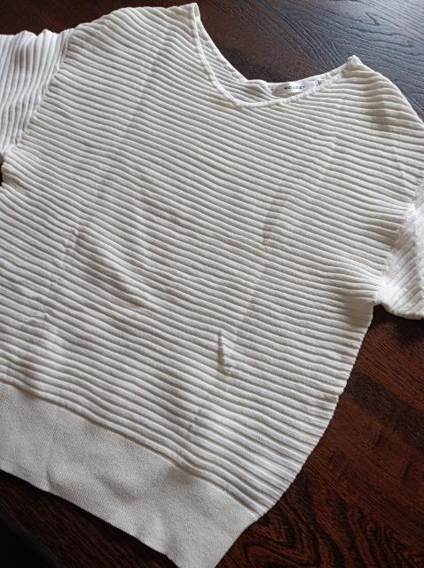 MOUSSY★Vネックトップス白★試着のみ★柔らか伸び伸び着心地触り心地抜群★気持ちいい★素敵綺麗★送料無料★ < 女性ファッション MOUSSY★Vネックトップス白★試着のみ★柔らか伸び伸び着心地触り心地抜群★気持ちいい★素敵綺麗★送料無料★ < 女性ファッションの