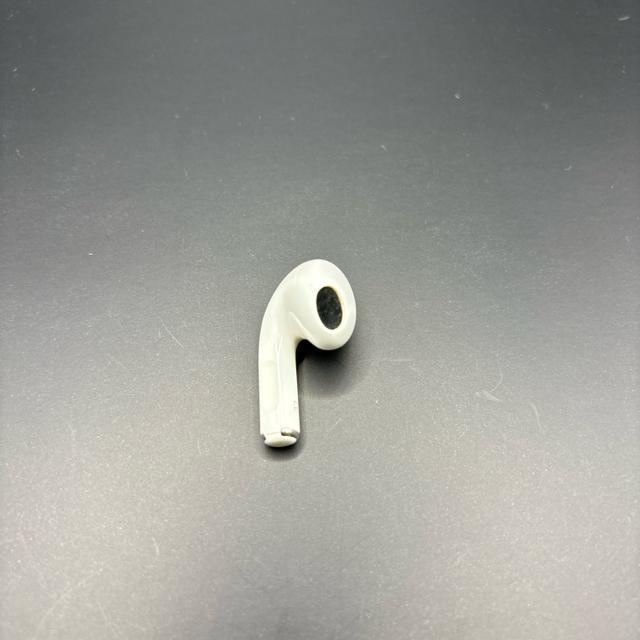 即決 純正 Apple アップル AirPods 第三世代 右耳のみ A2565 < 家電/AV  即決 純正 Apple アップル AirPods 第三世代 右耳のみ A2565 < 家電/AVの