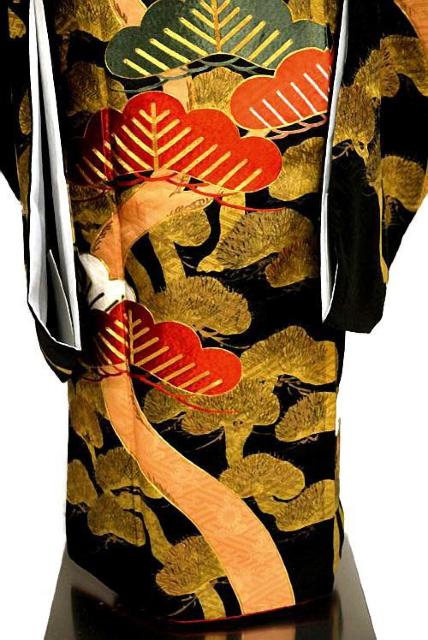 振袖 中古 最高峰 美品 金彩 金駒シシュウ 松尽くし 1つ紋 クリーニング済 身丈163cm 裄丈68cm 正絹 T3651 < 女性ファッション  振袖 中古 最高峰 美品 金彩 金駒シシュウ 松尽くし 1つ紋 クリーニング済 身丈163cm 裄丈68cm 正絹 T3651 < 女性ファッションの