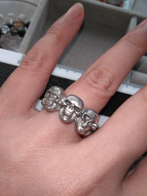 スカルリング(状態がかなり良くない) < 男性アクセサリー/時計 スカルリング(状態がかなり良くない) < 男性アクセサリー/時計の