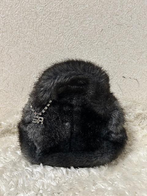 新品タグ付きGIVENCHYタオルハンカチ& SONIA RYKIELバック風フェイクファーポーチ < ブランド 新品タグ付きGIVENCHYタオルハンカチ& SONIA RYKIELバック風フェイクファーポーチ < ブランドの