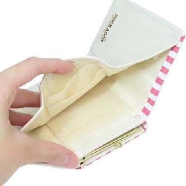 ポチャッコ 財布 ダイカット 口金財布 がま口 三つ折り ウォレット サンリオ < 女性ファッション ポチャッコ 財布 ダイカット 口金財布 がま口 三つ折り ウォレット サンリオ < 女性ファッションの