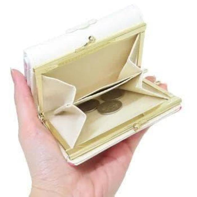 ポチャッコ 財布 ダイカット 口金財布 がま口 三つ折り ウォレット サンリオ < 女性ファッション ポチャッコ 財布 ダイカット 口金財布 がま口 三つ折り ウォレット サンリオ < 女性ファッションの