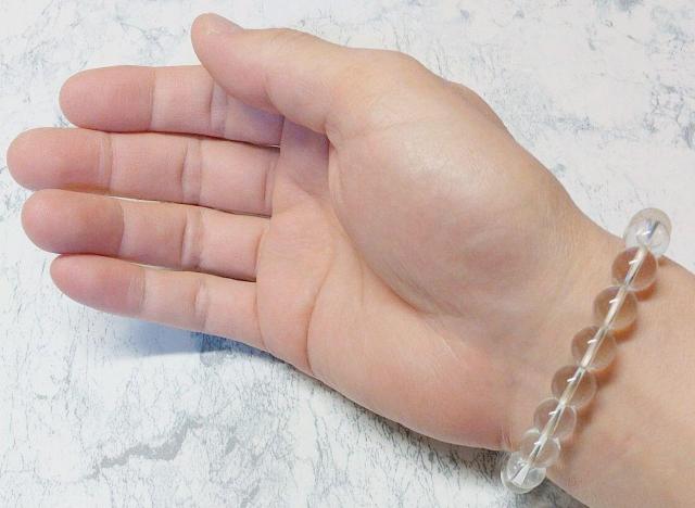 水晶 ブレスレット 玉径約10mm 内周約17.5cm クリスタル 天然石 < 女性アクセサリー/時計  水晶 ブレスレット 玉径約10mm 内周約17.5cm クリスタル 天然石 < 女性アクセサリー/時計の
