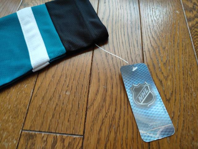 NHL San Jose Sharks  �T���m�[�V���[�N�X �A�C�X�z�b�P�[ �V���c �^�O�t�� L �� ���W���[/�X�|�[�c�� 