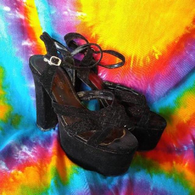 超美脚Sexy♪ラメ入ベロア厚底サンダル■チャンキーヒール■M < 女性ファッション 超美脚Sexy♪ラメ入ベロア厚底サンダル■チャンキーヒール■M < 女性ファッションの