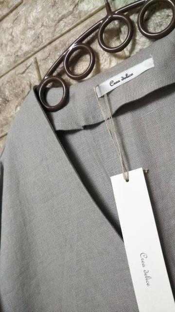 *Crea delice*Vネック タック リネンワンピース 新品 グレージュ < 女性ファッション  *Crea delice*Vネック タック リネンワンピース 新品 グレージュ < 女性ファッションの