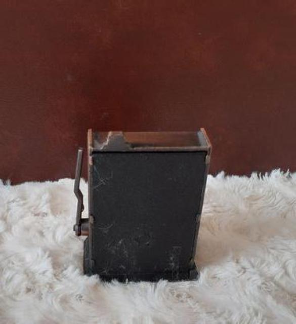 新品■ アンティーク ミニチュア スロット 鉛筆削り レトロヴィンテージ シャープナー インテリア 置物 新学期 プレゼントにも♪ < インテリア/ライフ  新品■ アンティーク ミニチュア スロット 鉛筆削り レトロヴィンテージ シャープナー インテリア 置物 新学期 プレゼントにも♪ < インテリア/ライフの