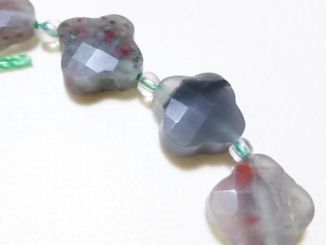 お得意さま感謝Day★天然石★ブラッドストーン クローバーカット 半連 < 女性アクセサリー/時計 お得意さま感謝Day★天然石★ブラッドストーン クローバーカット 半連 < 女性アクセサリー/時計の