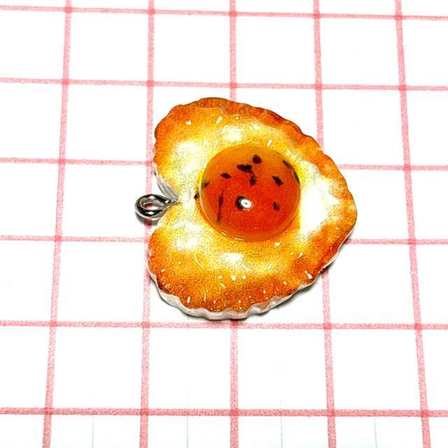 349 ハート型の目玉焼き 1個 リアルな卵焼き 樹脂チャーム ミニチュアパーツ < ペット/手芸/園芸 349 ハート型の目玉焼き 1個 リアルな卵焼き 樹脂チャーム ミニチュアパーツ < ペット/手芸/園芸の
