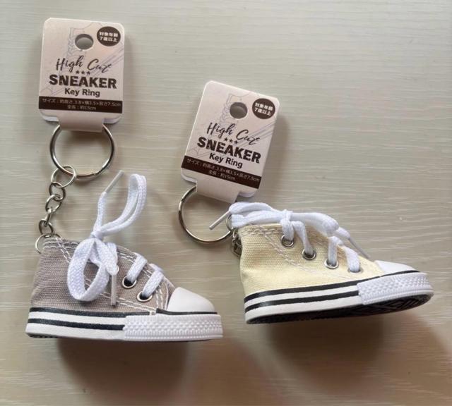 コンバース風スニーカーキーホルダー 2個セット < 女性ファッション コンバース風スニーカーキーホルダー 2個セット < 女性ファッションの