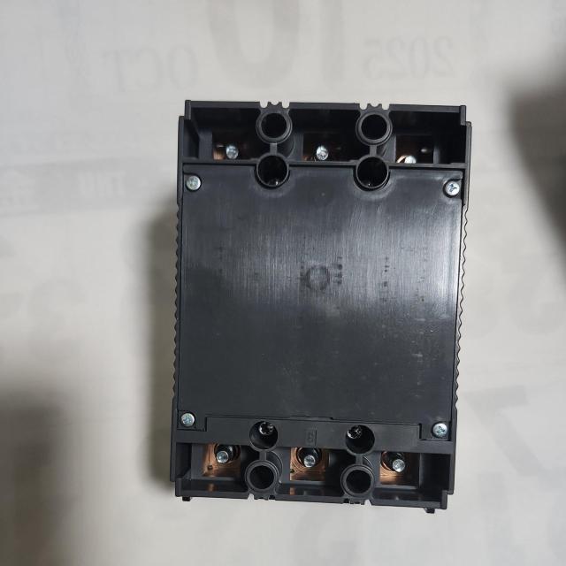 3P 200V �R�d�u���[�J�[ �p�i�\�j�b�N �� �Ɠd/AV�� 