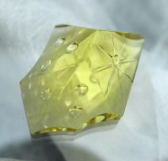 ブラジル産★星が瞬く おもしろカットの天然レモンクォーツ★3426★cm < 女性アクセサリー/時計  ブラジル産★星が瞬く おもしろカットの天然レモンクォーツ★3426★cm < 女性アクセサリー/時計の