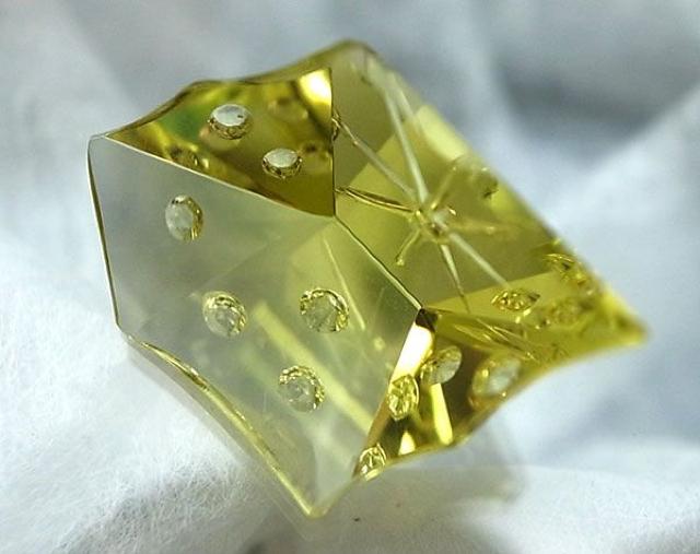 ブラジル産★星が瞬く おもしろカットの天然レモンクォーツ★3426★cm < 女性アクセサリー/時計  ブラジル産★星が瞬く おもしろカットの天然レモンクォーツ★3426★cm < 女性アクセサリー/時計の