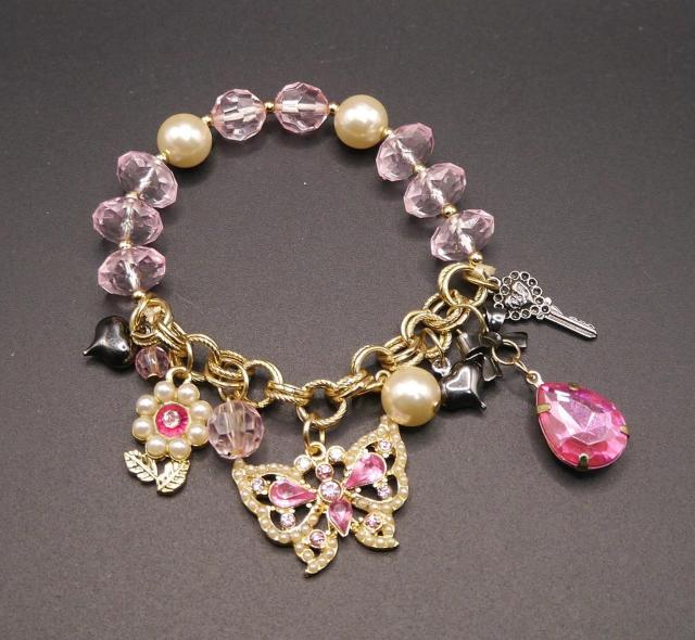 新品 ゴスロリ姫系アンティーク調お花と蝶チャームブレスレット < 女性アクセサリー/時計 新品 ゴスロリ姫系アンティーク調お花と蝶チャームブレスレット < 女性アクセサリー/時計の