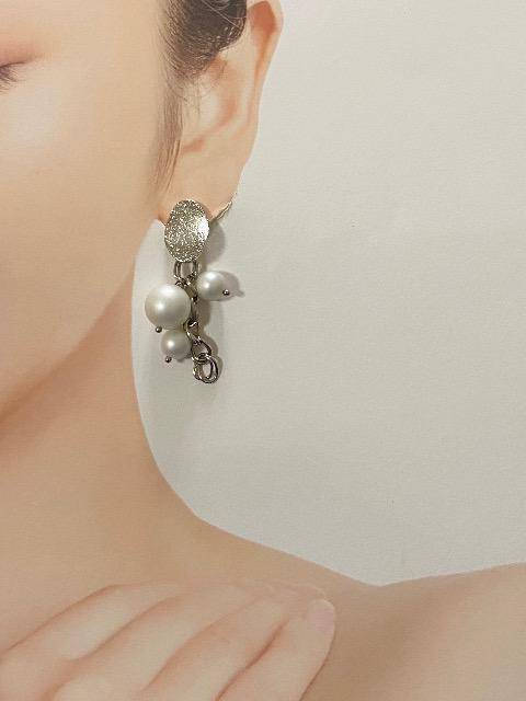 バブル風パールのピアス < 女性アクセサリー/時計  バブル風パールのピアス  < 女性アクセサリー/時計の
