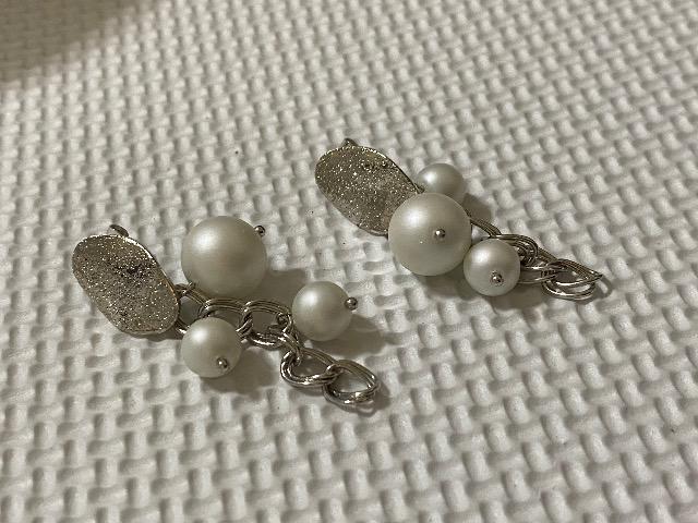 バブル風パールのピアス < 女性アクセサリー/時計  バブル風パールのピアス < 女性アクセサリー/時計の