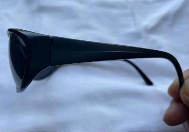 UVカットサングラス メンズ ポリッシュブラック/ブルー サーフィン スノーボード ツーリング アウトドア キャンプ 釣り プール < 男性ファッション  UVカットサングラス メンズ ポリッシュブラック/ブルー サーフィン スノーボード ツーリング アウトドア キャンプ 釣り プール < 男性ファッションの