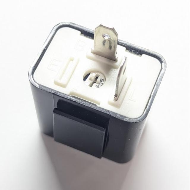 バイク用ウインカーリレー 2ピン 速度調節付 LEDハイフラ防止 EDウインカーリレー Icウインカーリレー < 自動車/バイク バイク用ウインカーリレー 2ピン 速度調節付 LEDハイフラ防止 EDウインカーリレー Icウインカーリレー < 自動車/バイク