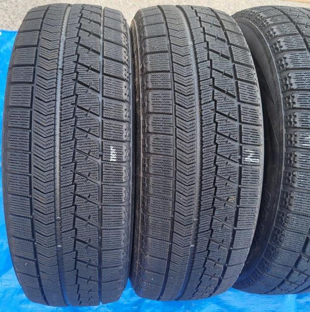 バリ溝!年式18 ブリヂストン ブリザック VRX 16インチスタッドレスタイヤ205/65R16  95Q タイヤのみ4本セット < 自動車/バイク バリ溝!年式18 ブリヂストン ブリザック VRX 16インチスタッドレスタイヤ205/65R16  95Q タイヤのみ4本セット < 自動車/バイク