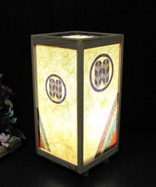 粗目和紙の温もりを/家紋の止まり木=「丸に並び矢」/至福の灯火/LED・檜枠造・フイルム加工・軽量/ < 家電/AV  粗目和紙の温もりを/家紋の止まり木=「丸に並び矢」/至福の灯火/LED・檜枠造・フイルム加工・軽量/ < 家電/AVの