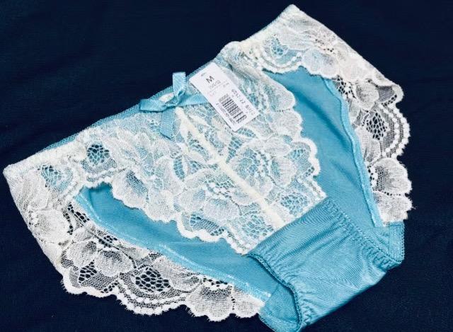 TbNXu[ɃzCg̎hJ[X^ȃfUCaimerfeelfUCV[cMTCY 