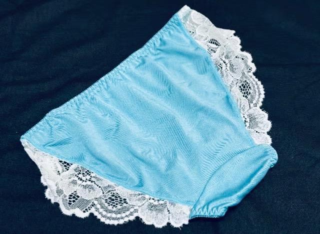 TbNXu[ɃzCg̎hJ[X^ȃfUCaimerfeelfUCV[cMTCY