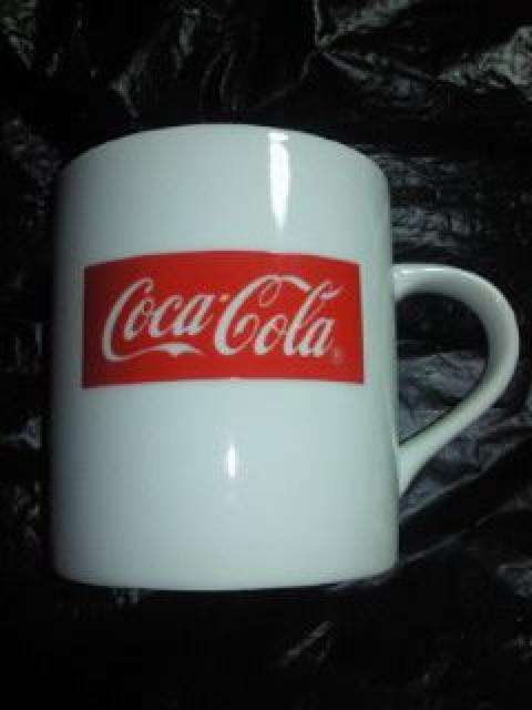 コカ・コーラ コカコーラ ブランド ロゴ プリント デザイン マグカップ コップ ホワイト < インテリア/ライフ  コカ・コーラ コカコーラ ブランド ロゴ プリント デザイン マグカップ コップ ホワイト  < インテリア/ライフの