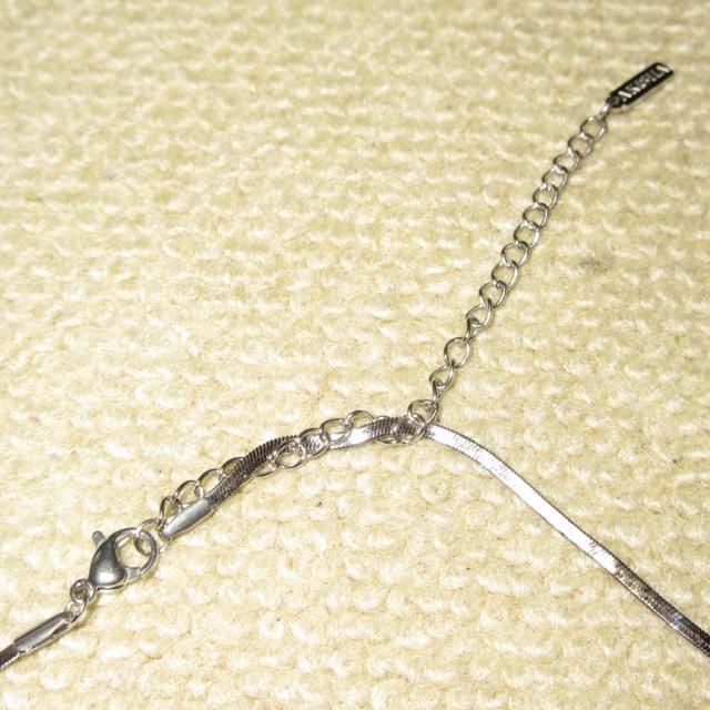 未使用試着のみ☆AKISHA*ステンレス製*リボンチョーカーネックレス(シルバー) < 女性アクセサリー/時計 未使用試着のみ☆AKISHA*ステンレス製*リボンチョーカーネックレス(シルバー) < 女性アクセサリー/時計の