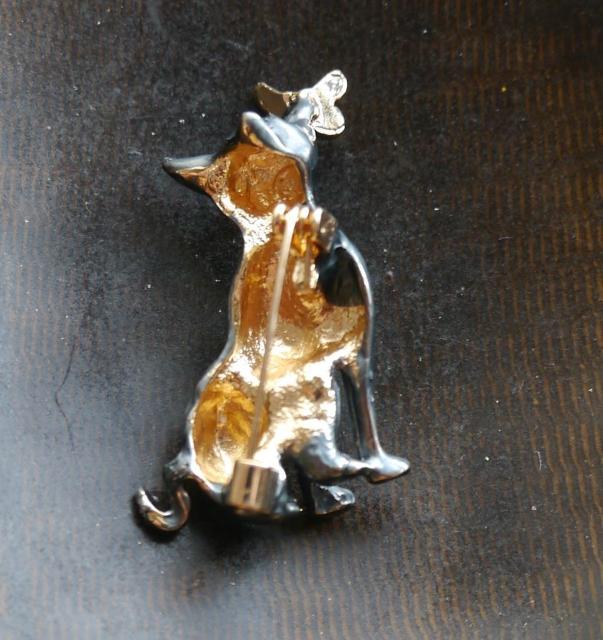 新品アンティーク調 蝶と猫ちゃんブローチ < 女性アクセサリー/時計 新品アンティーク調 蝶と猫ちゃんブローチ < 女性アクセサリー/時計の