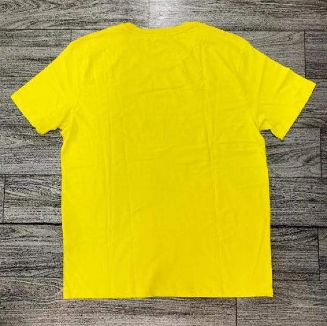 【新品】リーバイス Tシャツ 半袖 イエロー ※メンズ サイズL < 男性ファッション  【新品】リーバイス Tシャツ 半袖 イエロー ※メンズ サイズL < 男性ファッションの