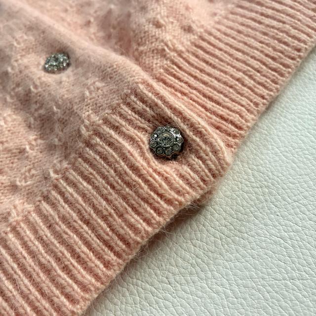 ◆未使用級◆any sis◆アンゴラ混ビジューボタンカーディガン◆ふわふわ◆M < ブランド ◆未使用級◆any sis◆アンゴラ混ビジューボタンカーディガン◆ふわふわ◆M < ブランドの