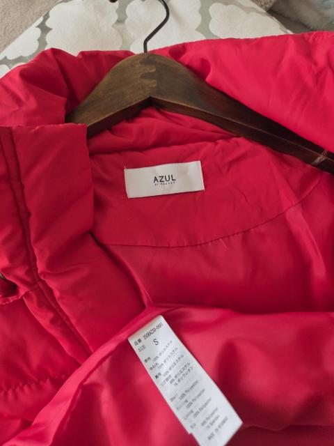 AZUL�A�E�^�[���؂₩�ȏ��t�̔����ԃ_�E���R�[�g�� �� �u�����h�� 