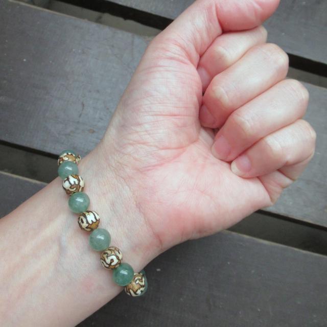 観音真言xアベンチュリンブレスレット 天然石 パワーストーン < 女性アクセサリー/時計 観音真言xアベンチュリンブレスレット 天然石 パワーストーン < 女性アクセサリー/時計の