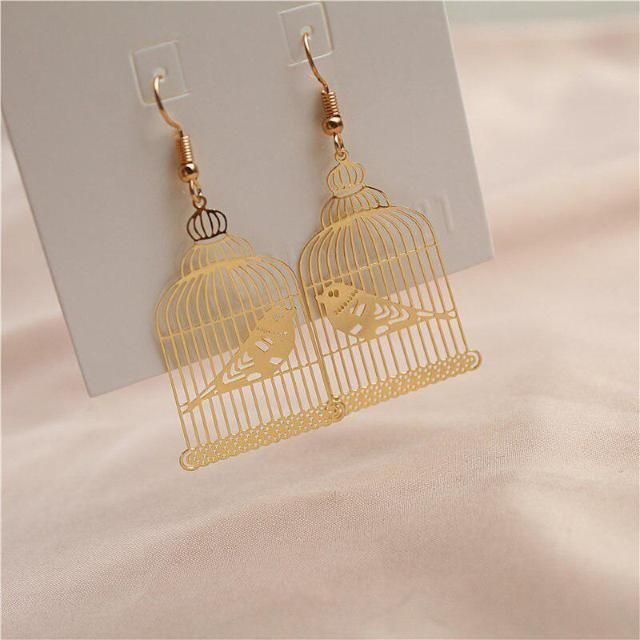新品FOREVER21アンティーク調 可愛い透かし鳥かごピアス < ブランド  新品FOREVER21アンティーク調 可愛い透かし鳥かごピアス < ブランドの