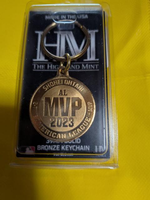大谷選手がアメリカンリーグ時代にリーグMVPを獲得した記念のゴールドメッキの記念コインキーチェーン。 < レジャー/スポーツ  大谷選手がアメリカンリーグ時代にリーグMVPを獲得した記念のゴールドメッキの記念コインキーチェーン。  < レジャー/スポーツの